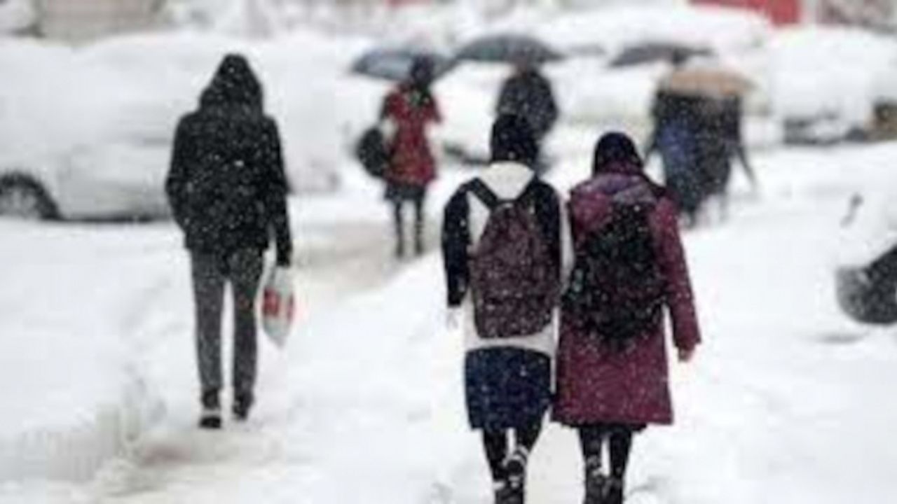 6 Şubat 2023 İstanbul'da okullar tatil mi? Yarın İstanbul'da kar tatili var mı?