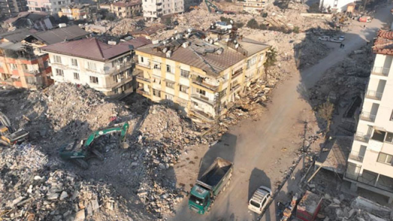 AFAD açıkladı: Deprem felaketinde can kaybı 41 bini aştı!