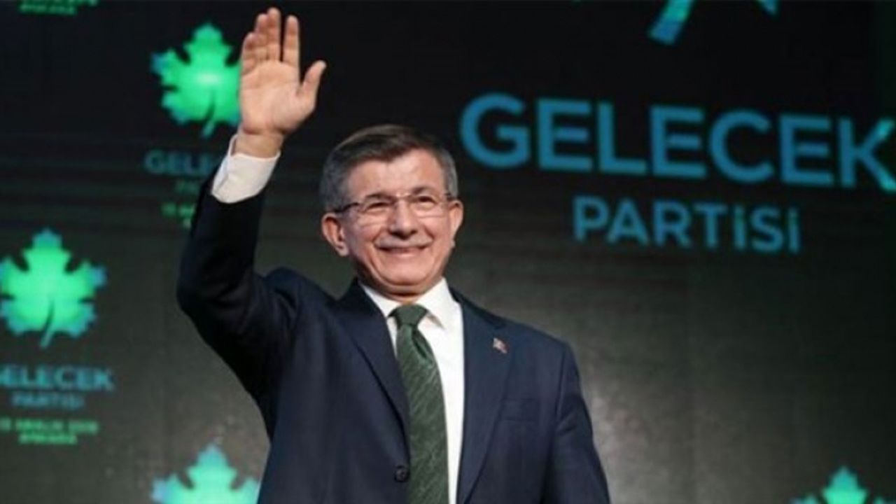 Ahmet Davutoğlu AK Parti'nin başörtüsü anayasa değişikliği teklifi için çağrı yaptı