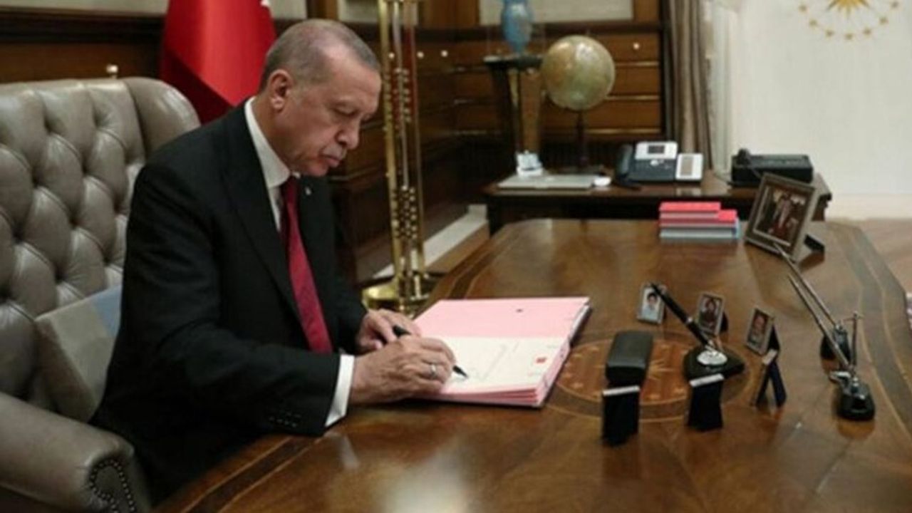 cumhurbaşkanı erdoğan imzaladı görevden alma ve atamalar resmi gazete