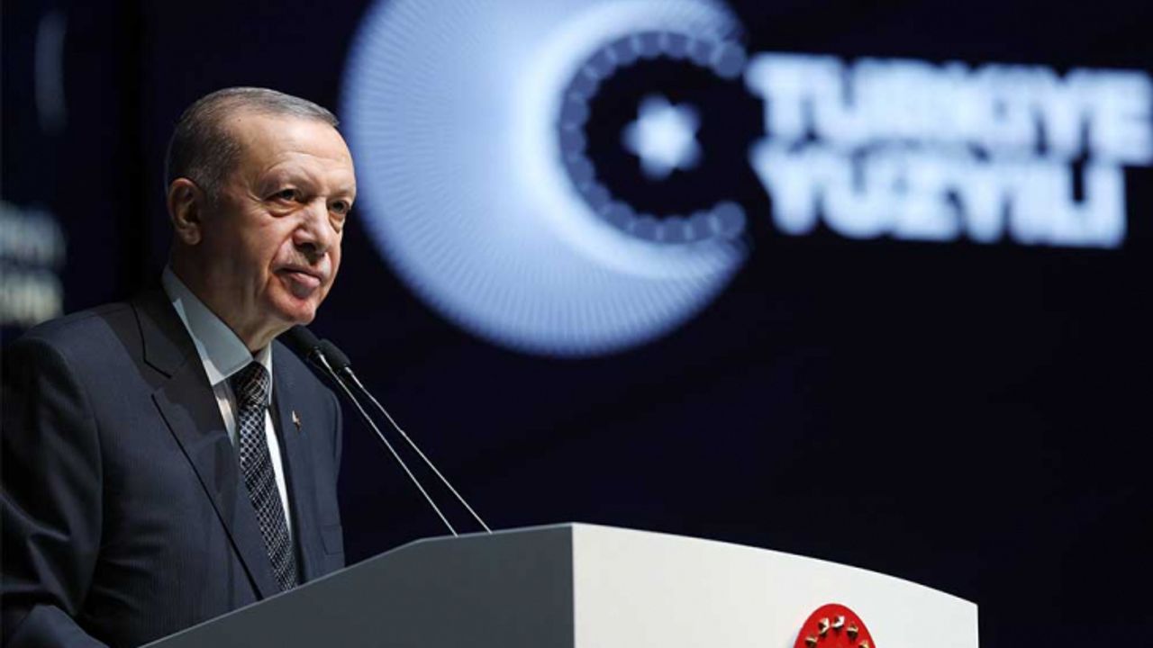 Erdoğan'dan altılı masaya tepki: Yeni oyunlar peşinde koşuyorlar