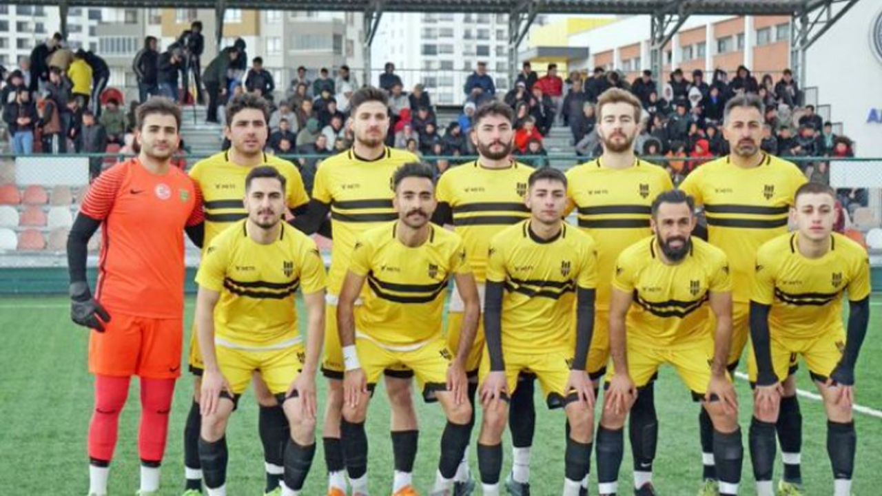 Kayseri'de tarihi maç! Sekiz kişi rakiplerini 26-1 yenip rekor kırdılar
