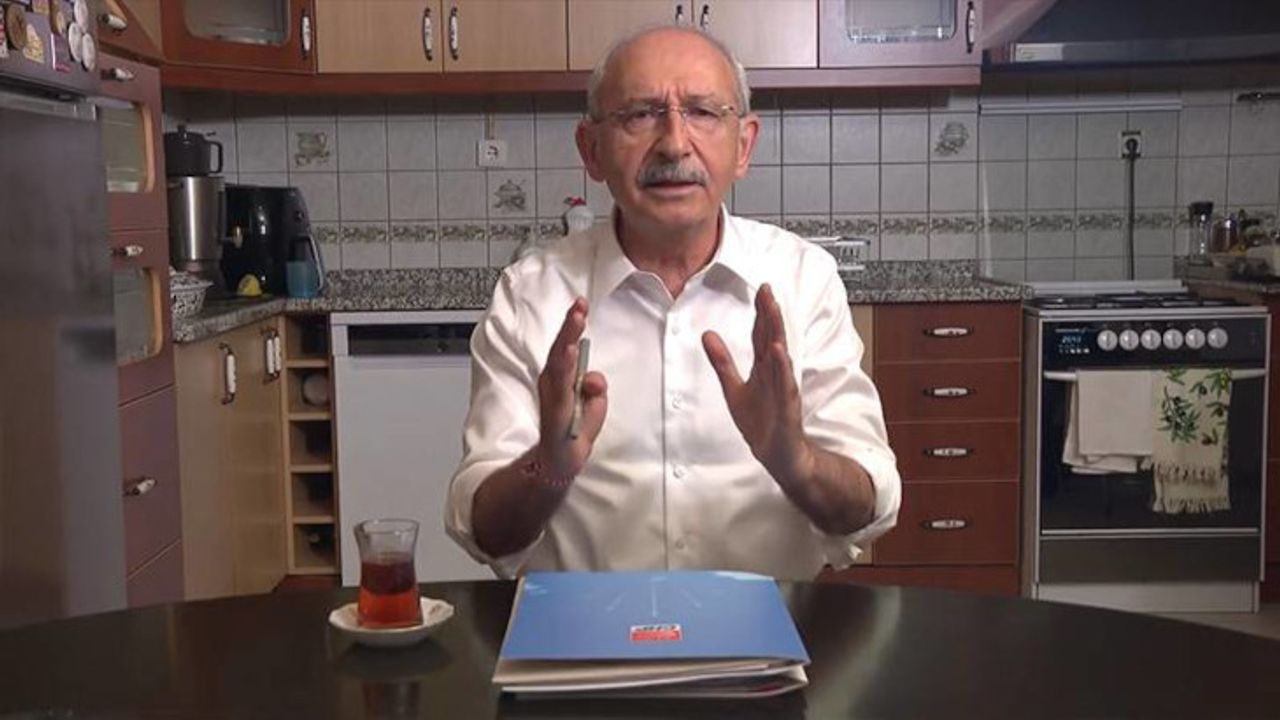 Kemal Kılıçdaroğlu'nun kolundaki Marteniçka bileklik dikkati çekti! Anlamı nedir?