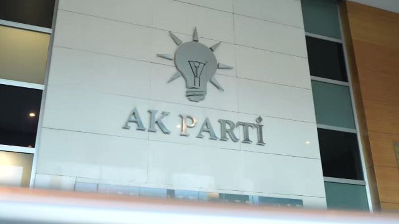 AK Parti'de üç ilin il başkanı değişti