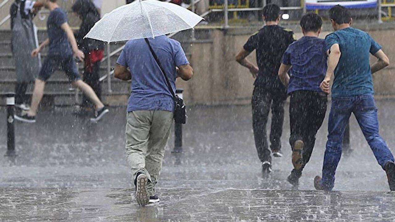 Meteoroloji uyardı! 10 ile sağanak ve dolu uyarısı: İstanbullular bu saate dikkat!