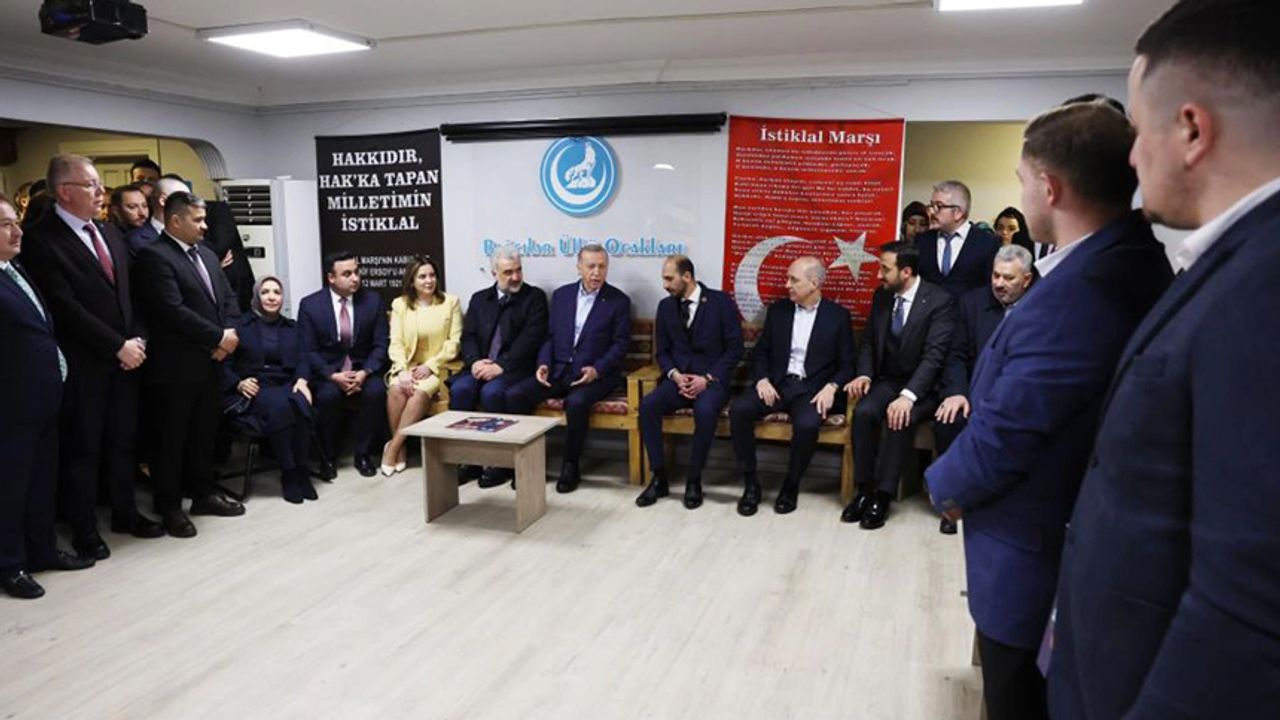 Erdoğan Bağcılar Ülkü Ocaklarına sürpriz ziyaret yaptı