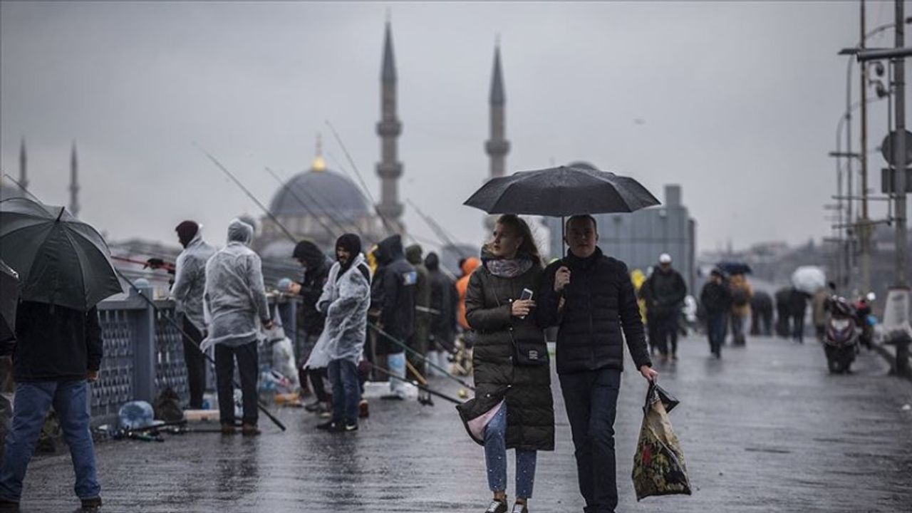 İstanbul'da yaşayanlar dikkat! Meteoroloji'den yağış uyarısı...