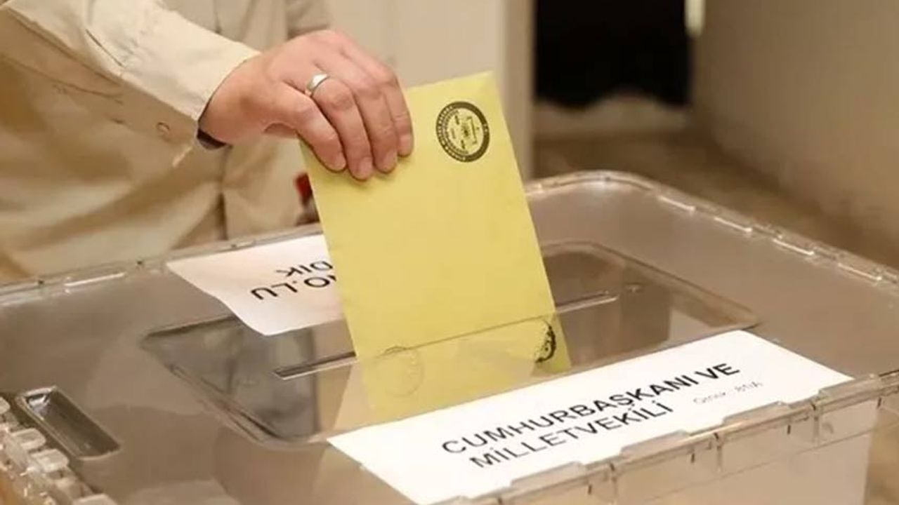 Oy kullanma saat kaçta bitiyor kaçta başlıyor? 14 Mayıs 2023 pazar günü seçimleri oy kullanma şartları
