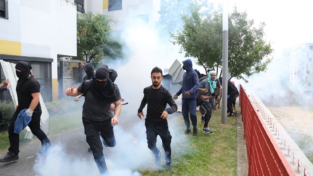 Fransa'da sokağa çıkma yasağı ilan edildi! Azerbaycanlı çalışanlar saldırıya uğradı