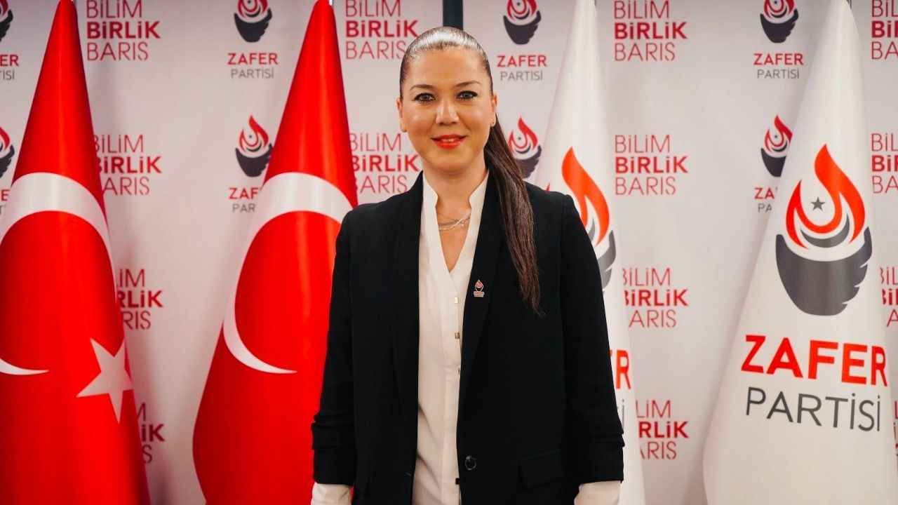 Zafer Partisi Genel Başkan Yardımcısı Sevda Özbek ayrılığı duyurdu