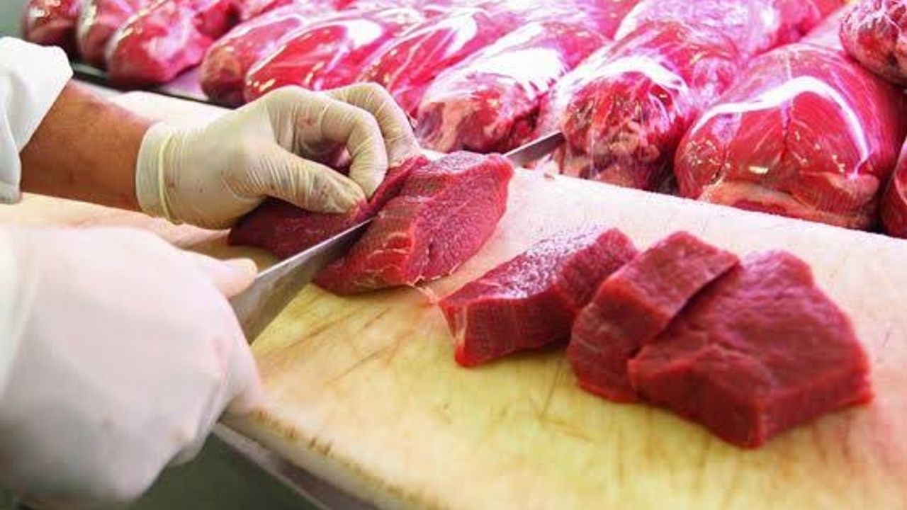 Kırmızı et hayal oldu: Sofradaki et miktarı yarı yarıya düştü!