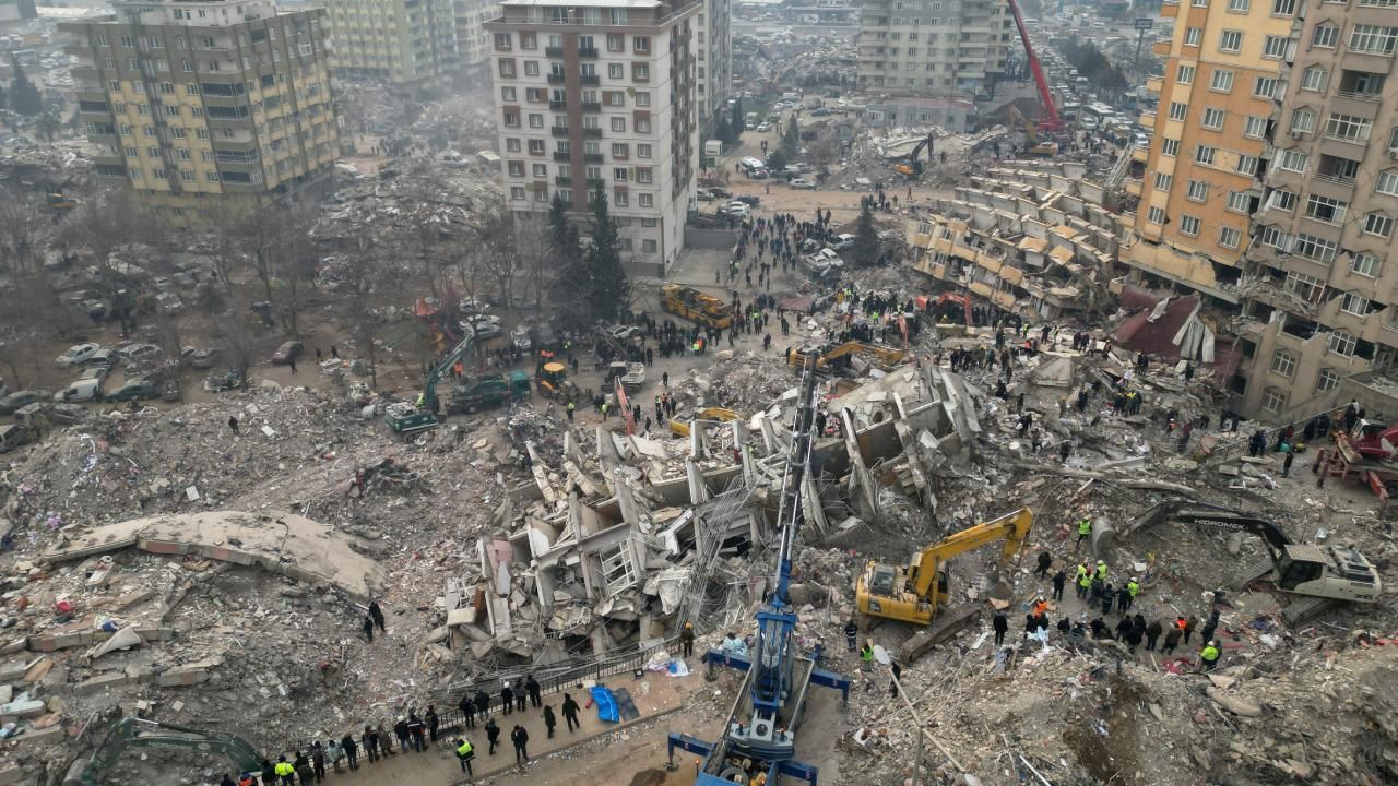 AFAD, İstanbul depremi için 15 ilçeyi uyardı!