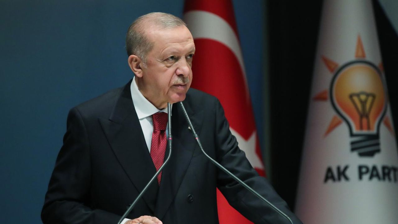 Cumhurbaşkanı Erdoğan, AK Parti'nin İzmir ilçe adayları açıkladı!