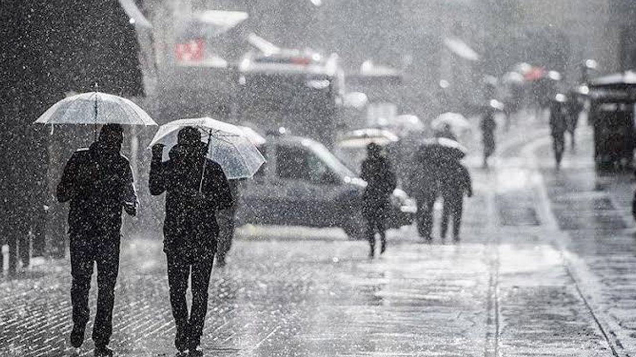 Meteoroloji'den kuvvetli yağış uyarısı! Hava durumu raporu yayınlandı