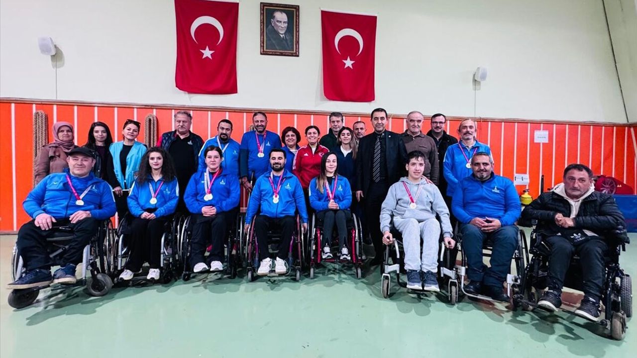 İzmir Halkapınar’da para atıcılık heyecanı: 5 kategoride mücadele tamamlandı