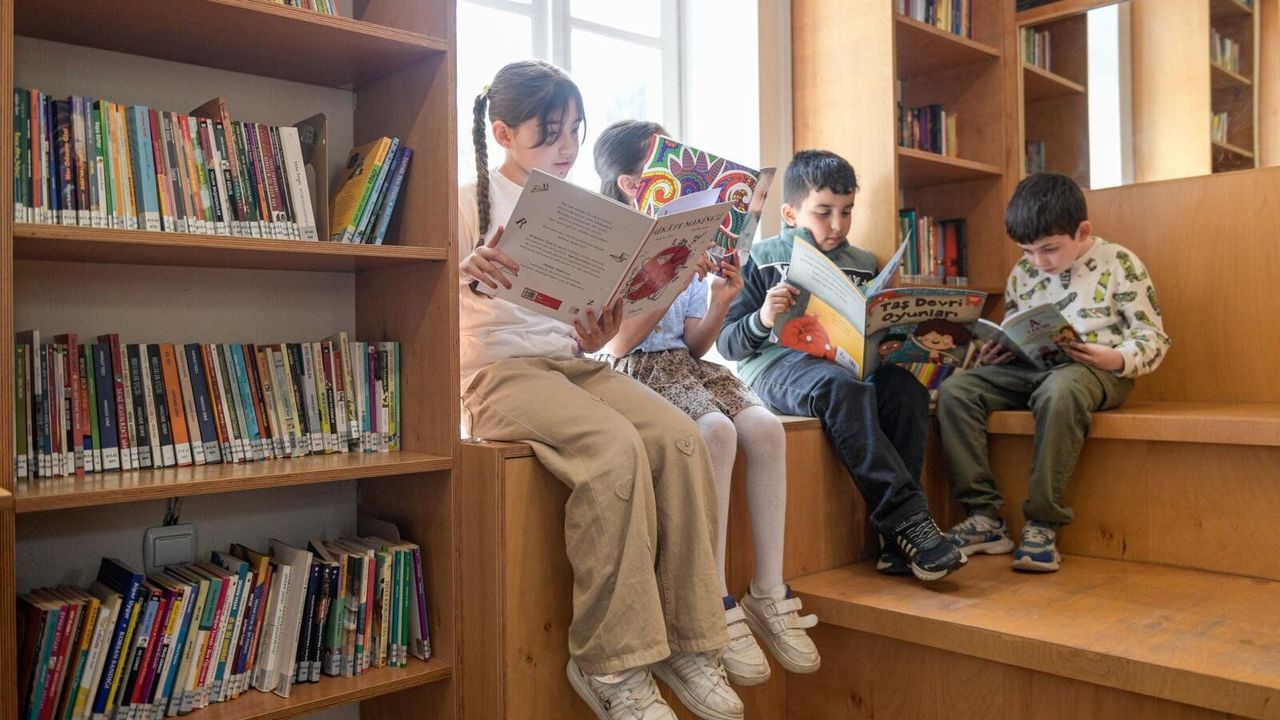 Bu kütüphane sadece çocuklar için: 2 bin kitapla Buca’da ilgi odağı oldu