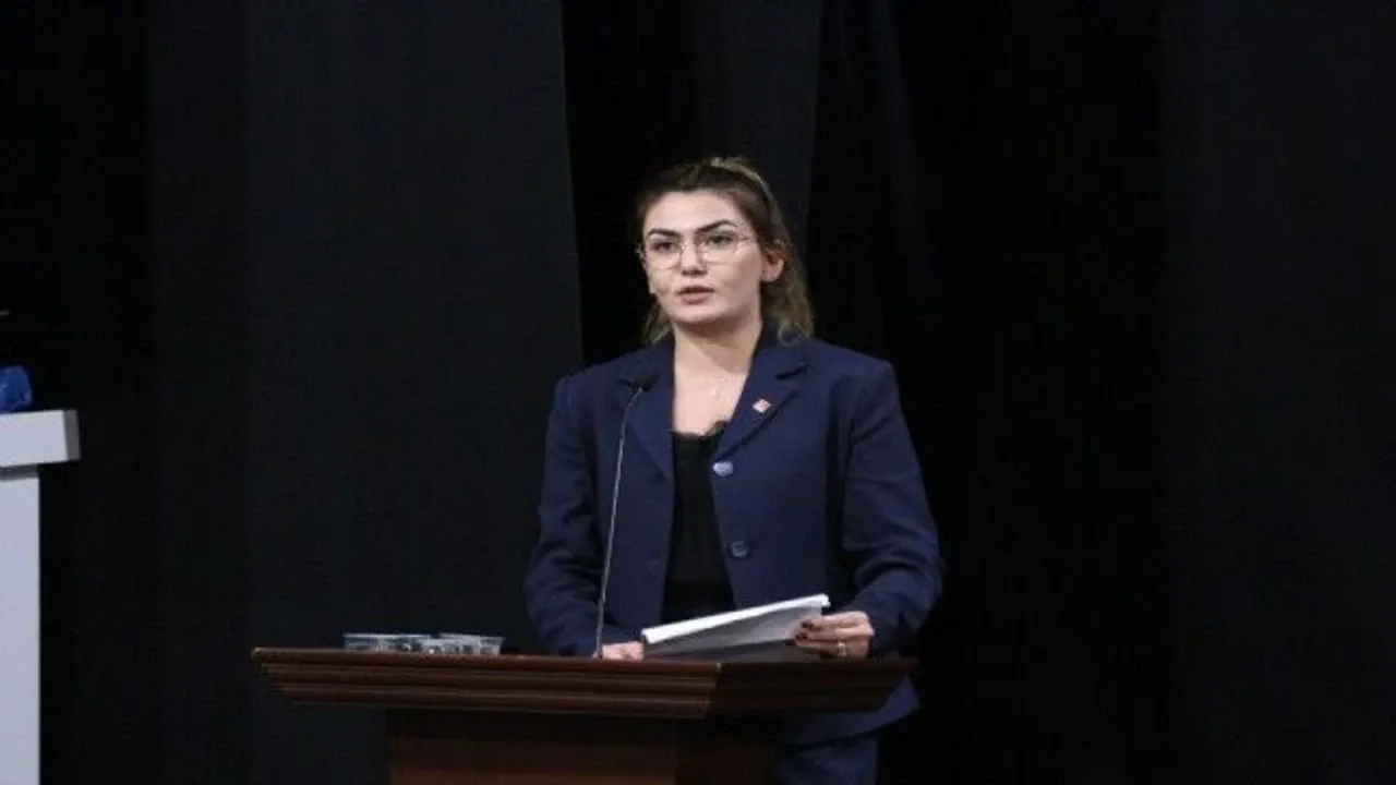 Ruhsar Selis Çelik de CHP'den istifa etti!