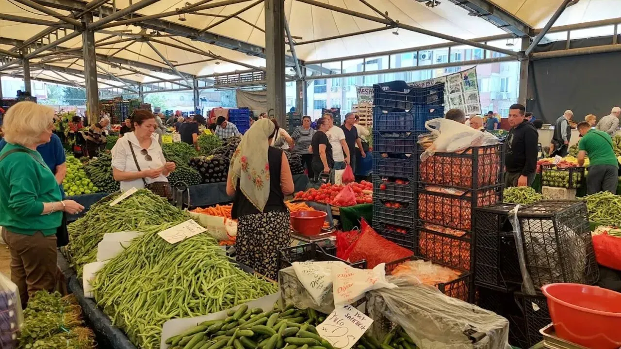 Konak meclisinde yoğun gündem: Semt pazarları MERBEL A.Ş’ye mi devrediliyor?