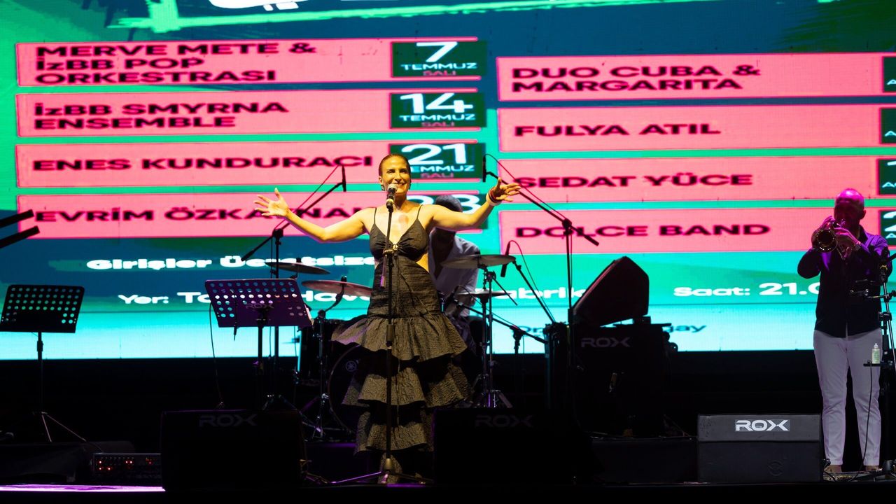 İzmir’in ücretsiz Çim Konserleri sürüyor: Ağustos takvimi açıklandı