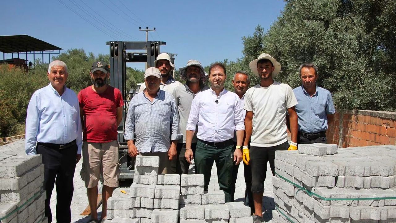 Tire'de  Kırsal Kalkınma hamlesi: Tire'ye 20 metrekare kilit parke taşı desteği