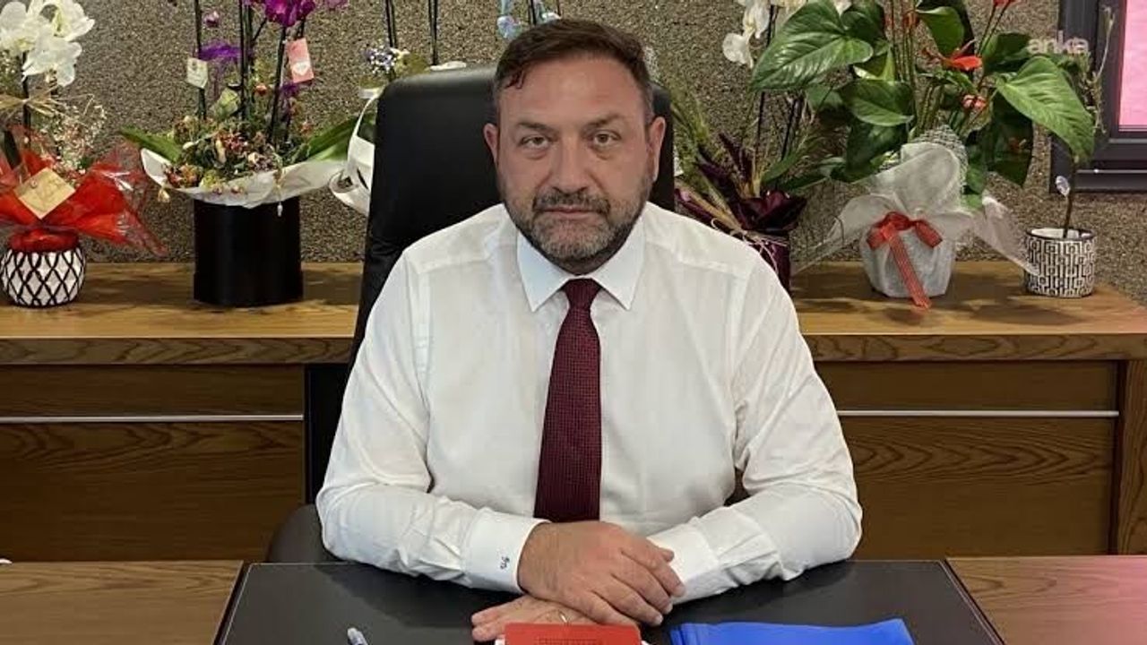 CHP İl Başkanı Gümrükçü'den çok konuşulacak iddia: Partinin mallarını belediye araçlarıyla binalardan kaçırdılar