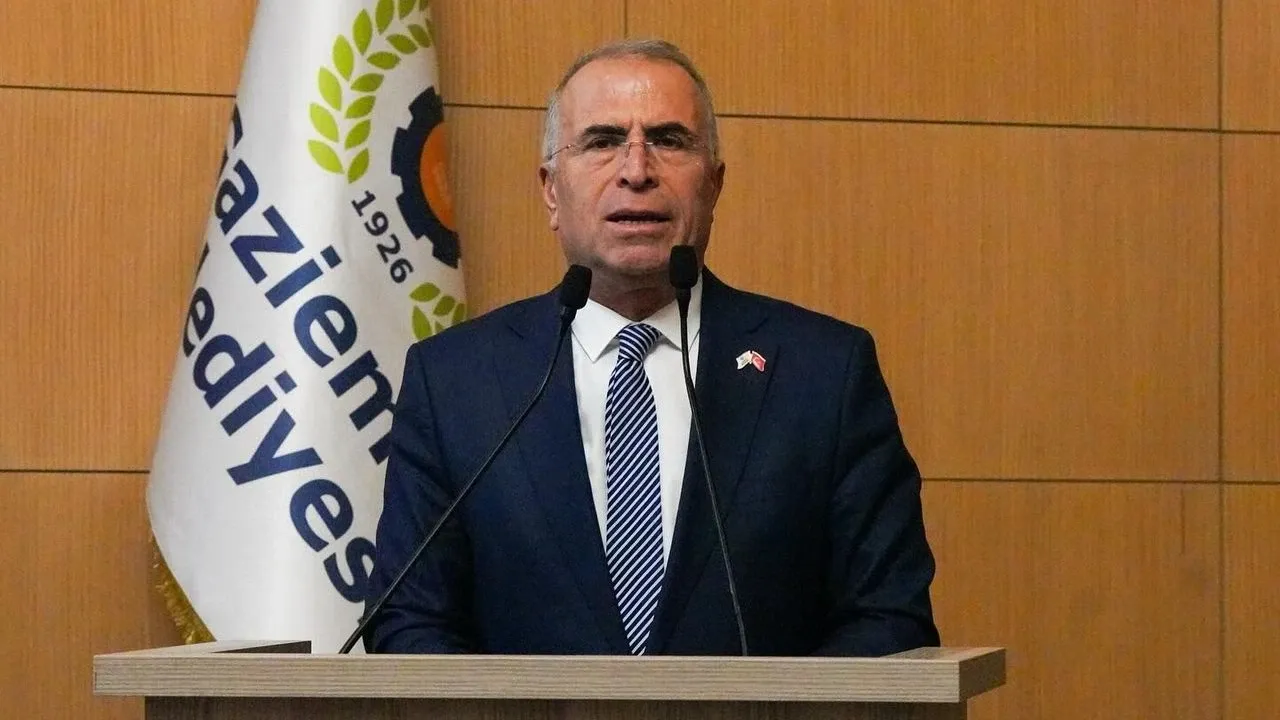 Gaziemir Belediye Başkanı Ünal Işık YENİ Parti'ye Katıldı