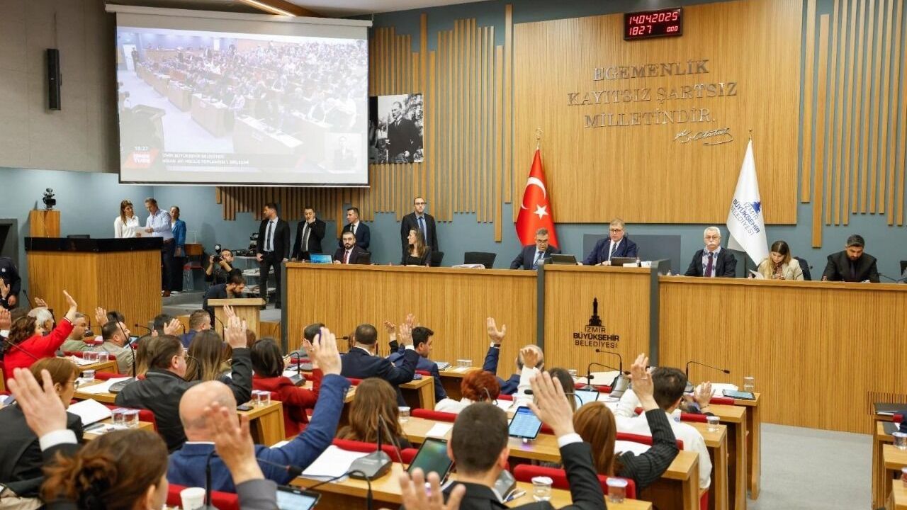 İzBB Meclisi’nde yeni dönem: Grup başkan vekilleri belirlendi!