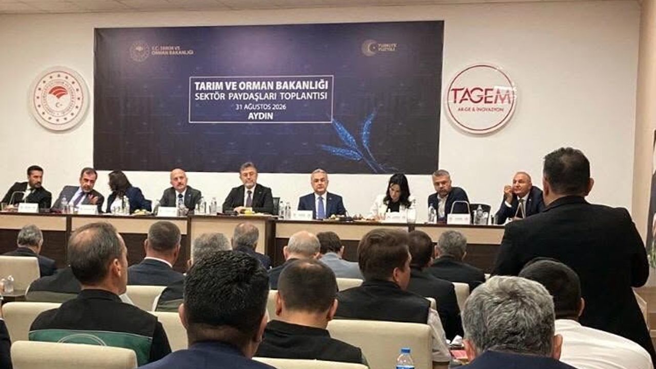 Bakan Yumaklı, incir sektörü paydaşlarıyla Erbeyli'de toplantı yaptı