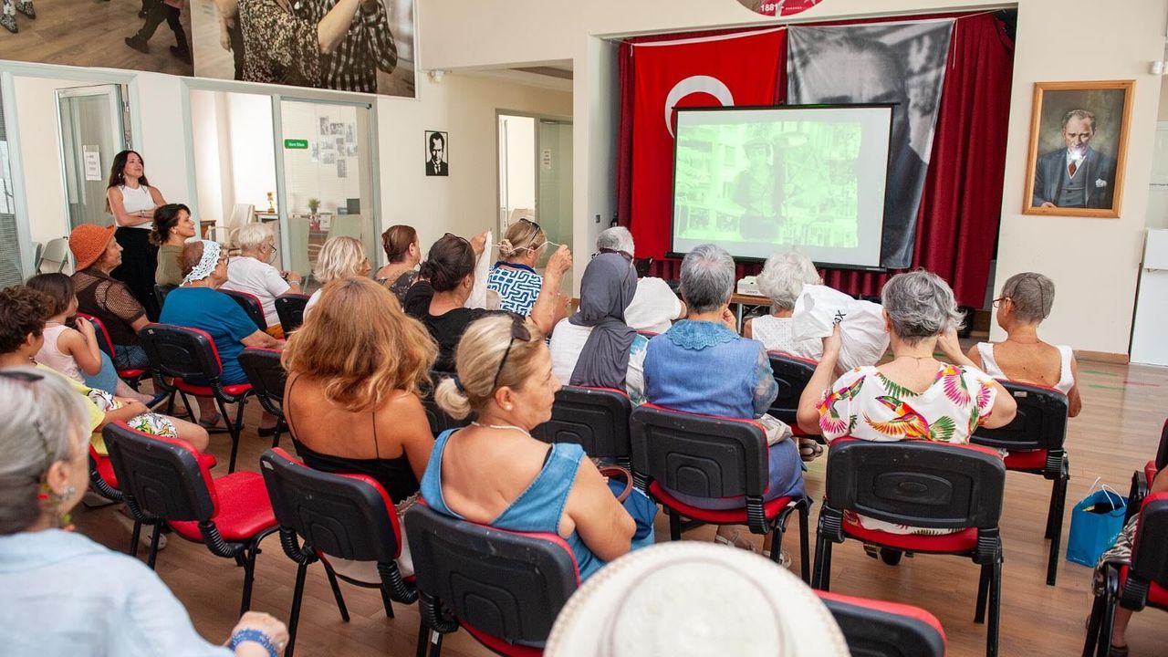 Karşıyaka’da 60 yaş üstüne yaz programı: Yeni dönem eylülde başlıyor