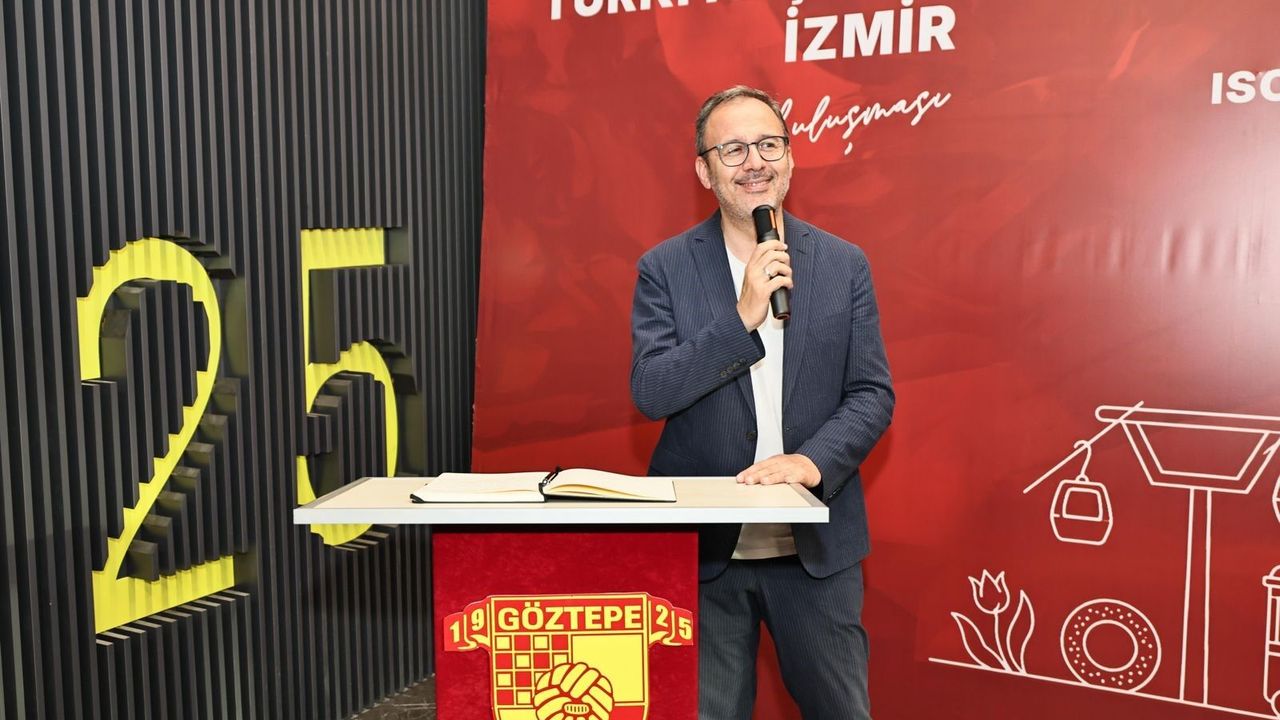 Kasapoğlu: İzmirli gençlerin başarısı geleceğe güven veriyor