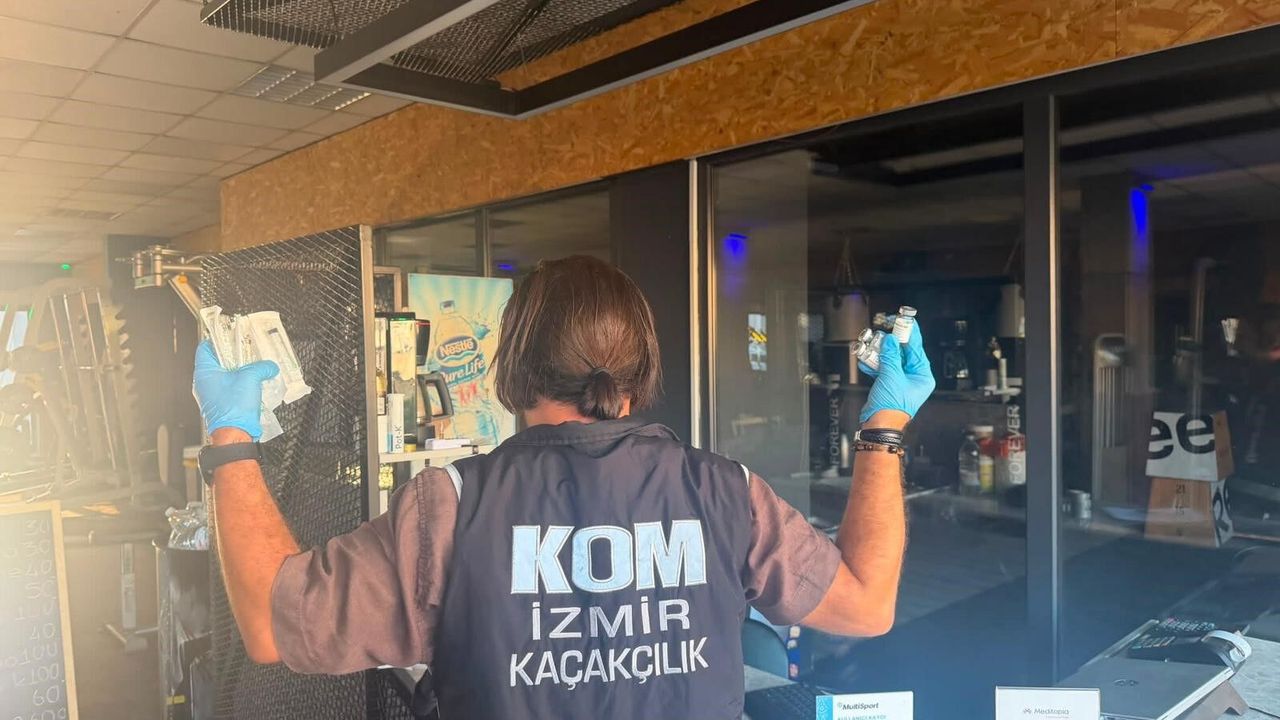 İzmir'de 11,2 milyon TL'lik kaçak kas geliştirme ilacı ele geçirildi