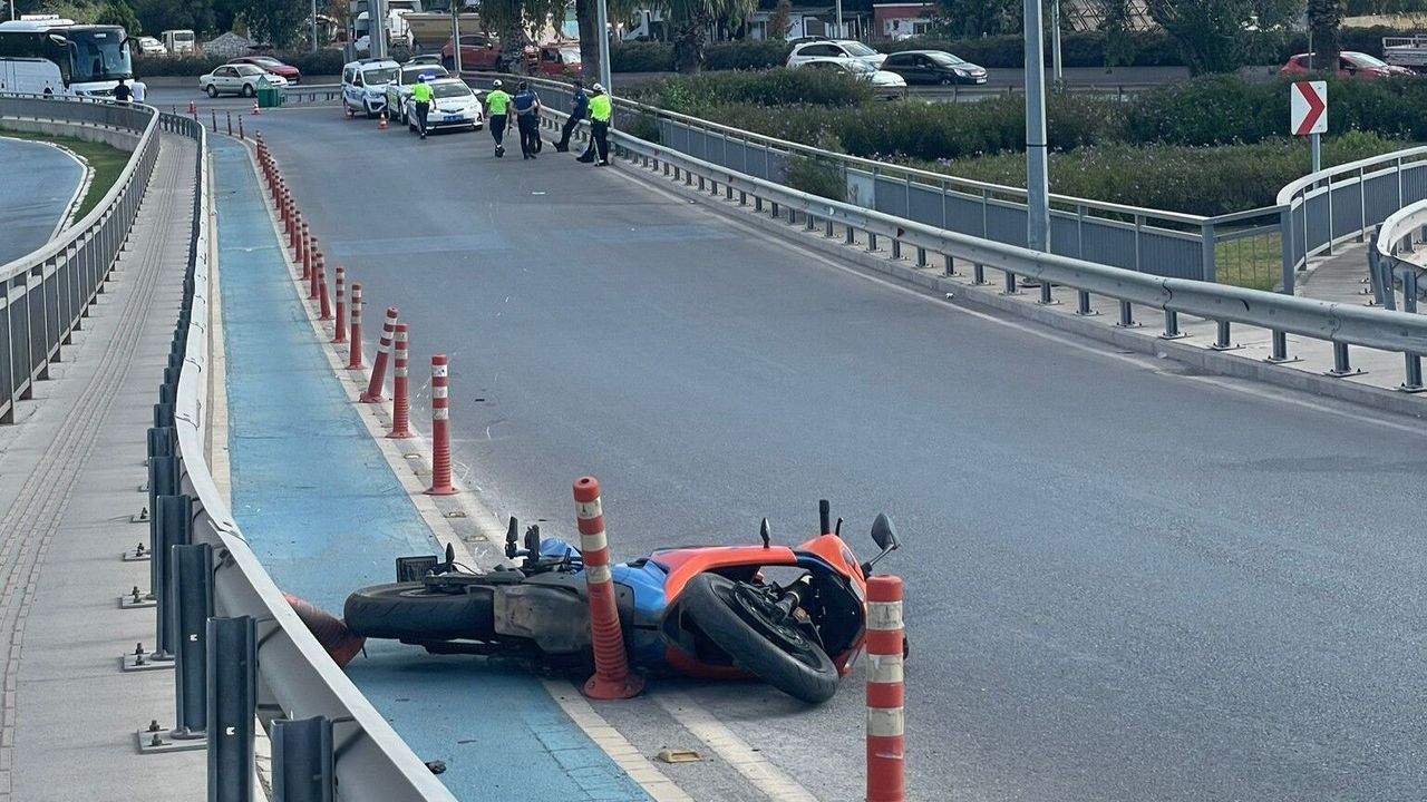İzmir’de motosiklet kazası: 20 yaşındaki sürücü yaşamını yitirdi