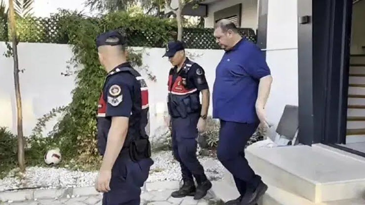 Menderes Belediye Başkanı İlkay Çiçek Görevden Uzaklaştırıldı