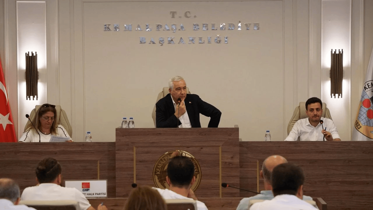 Kemalpaşa’da ‘Yeni Parti’ polemiği…  Cumhur İttifakı’ndan komisyon çağrısı!