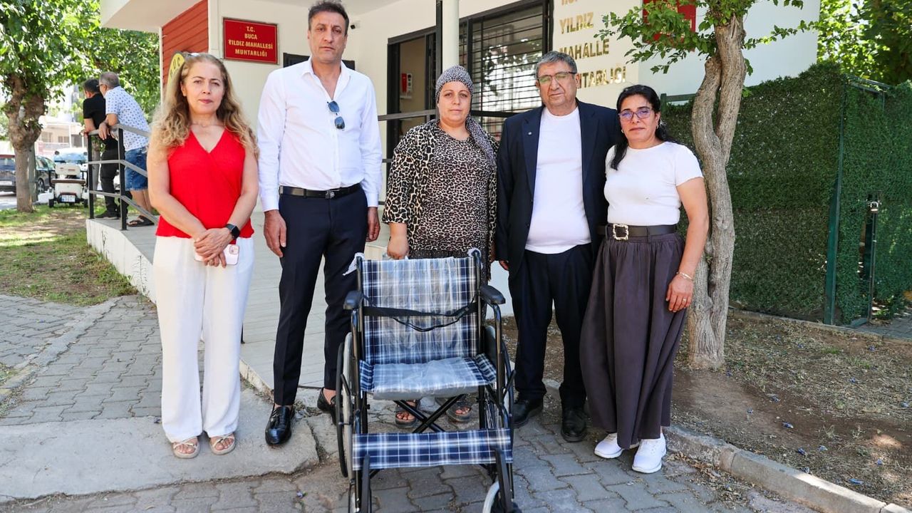 Buca Belediyesi'nden engelli çocuğa plastik kapak desteği