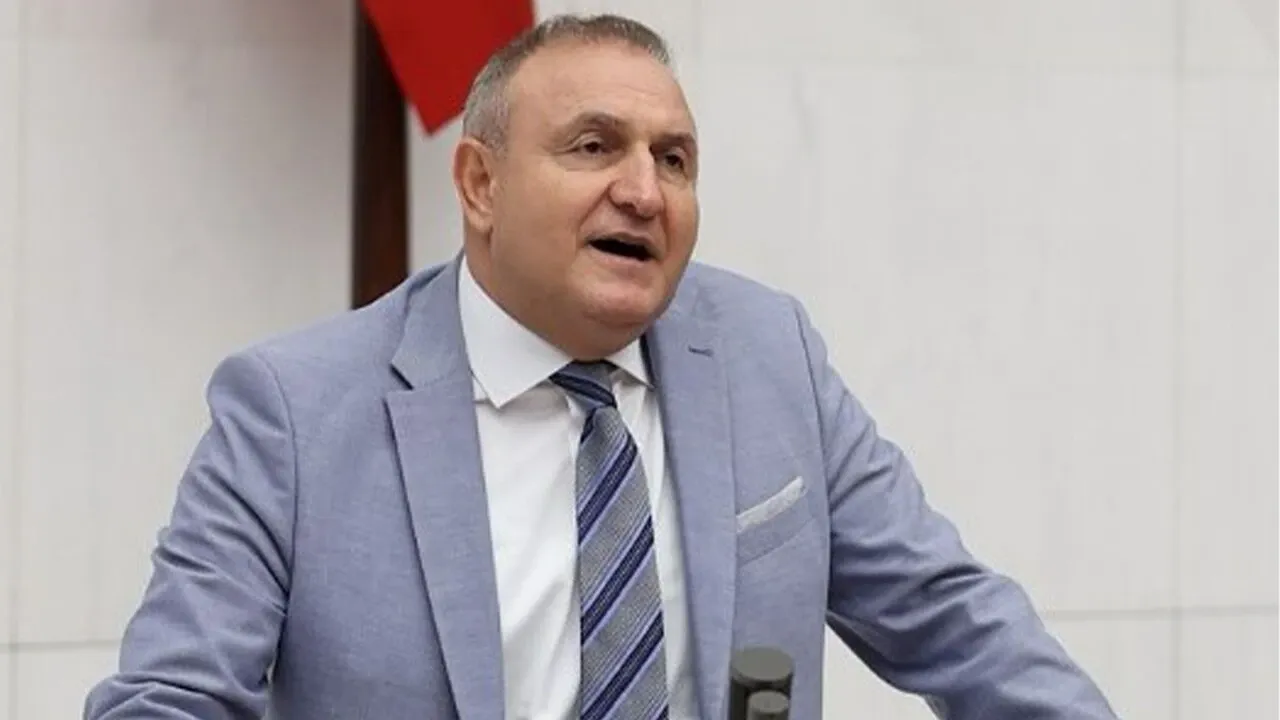 İYİ Parti Aydın Milletvekili Ömer Karakaş partisinden istifa etti