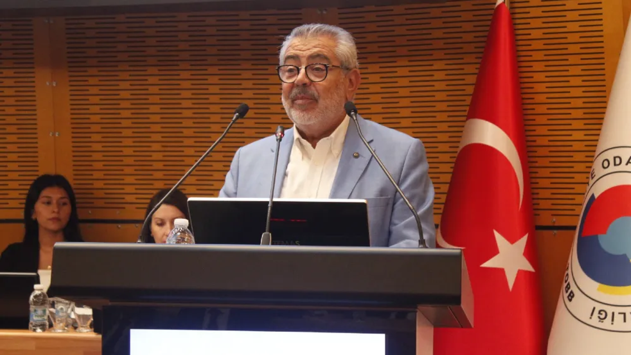 EBSO’da seçim öncesi siyaset tartışması: Nedim Anbar’dan sert eleştiri
