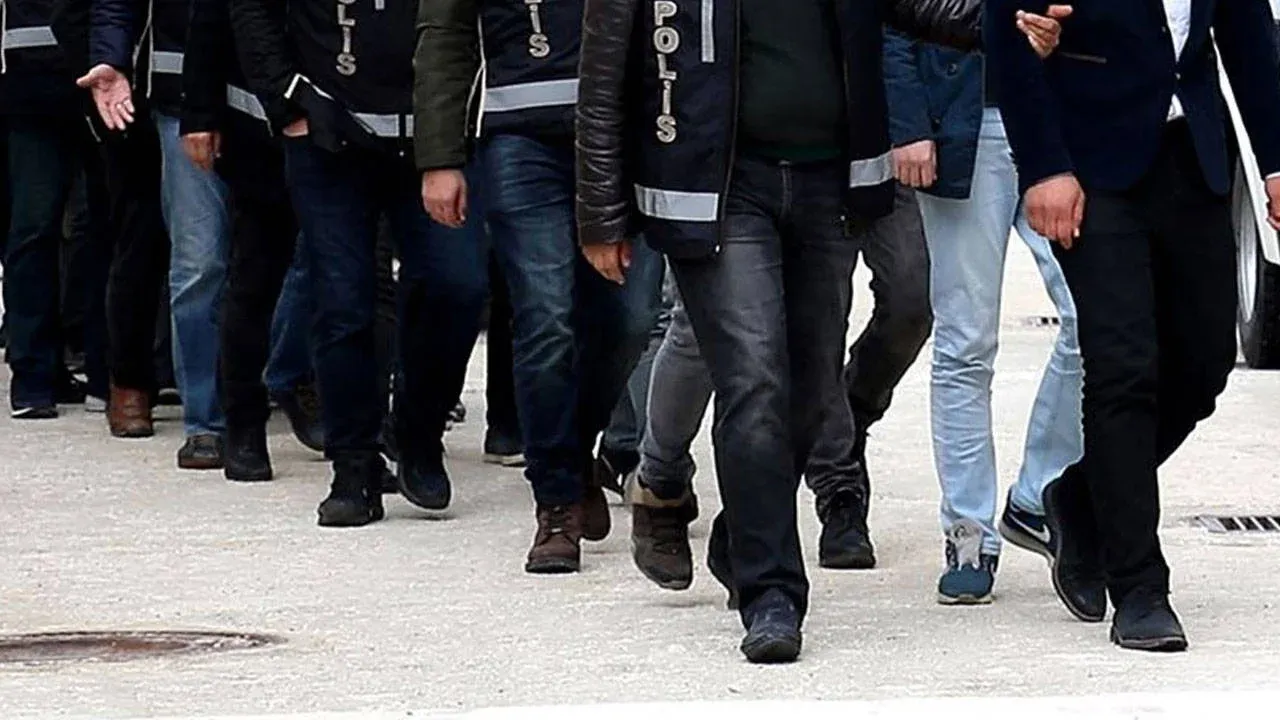 Belçika merkezli suç örgütüne İzmir'de operasyon: 24 gözaltı