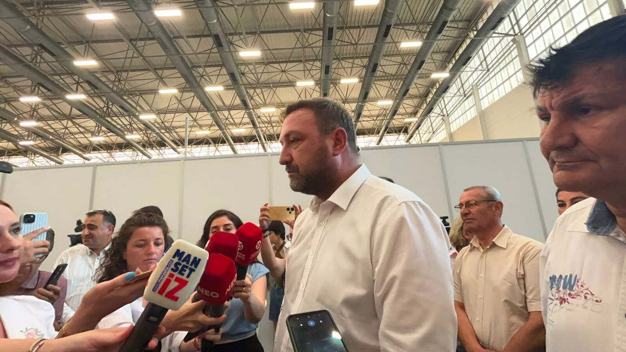 CHP İzmir İl Başkanı Utku Gümrükçü, İzmir Belediye Meclisi'nde Grup Yönetimiyle İlgili Uzlaşma Mesajı Verdi
