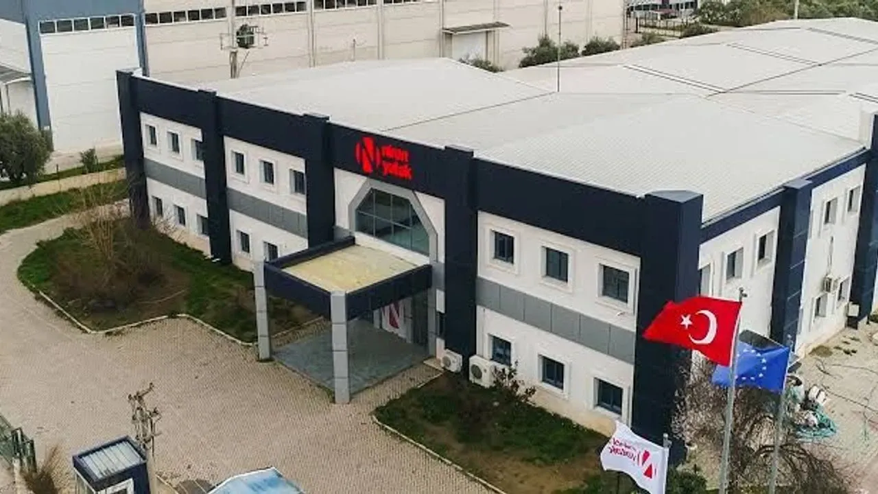 Menderes Belediyesi'nden 'Çiçek yazışmaları kabul etti' iddiasına yanıt!