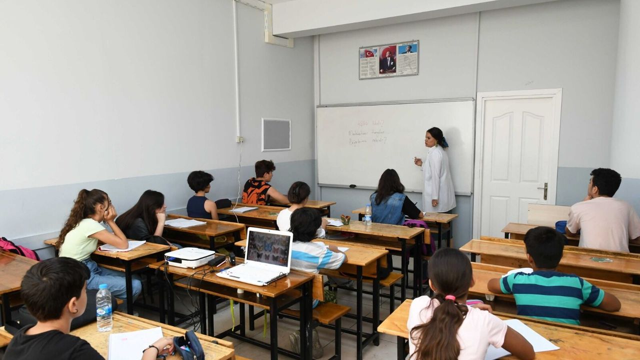 KARBEM'de LGS başarısı: 355 öğrenciden 340'ı liseye yerleşti