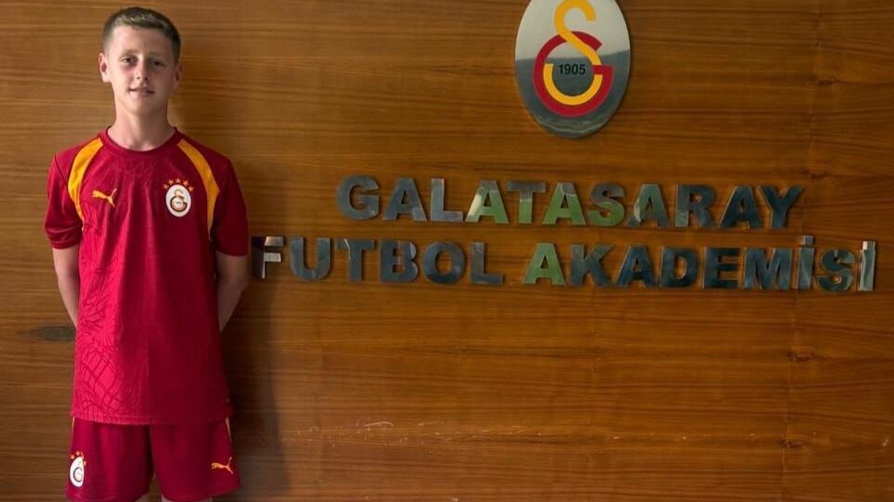 Urla Belediye Spor’un genç yeteneği Galatasaray’a transfer oldu