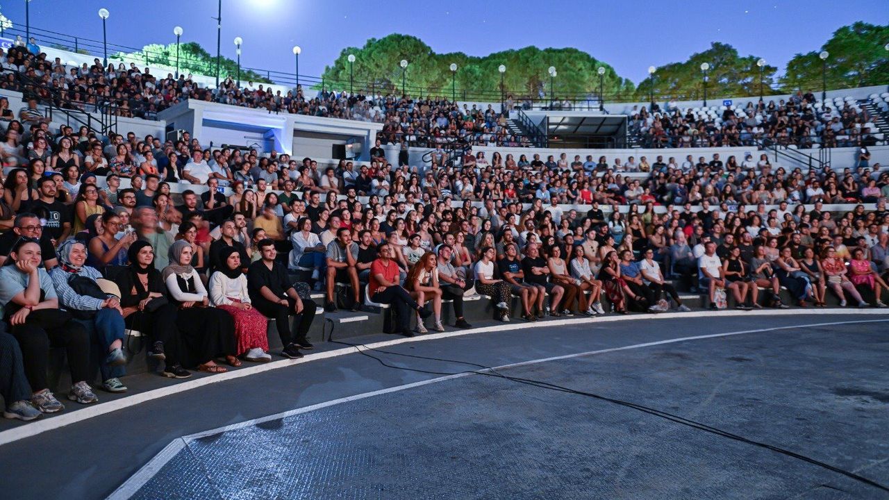 İzmir Enternasyonal Fuarı’nda kahkaha maratonu: Hangi gün kim sahne alacak? İşte program