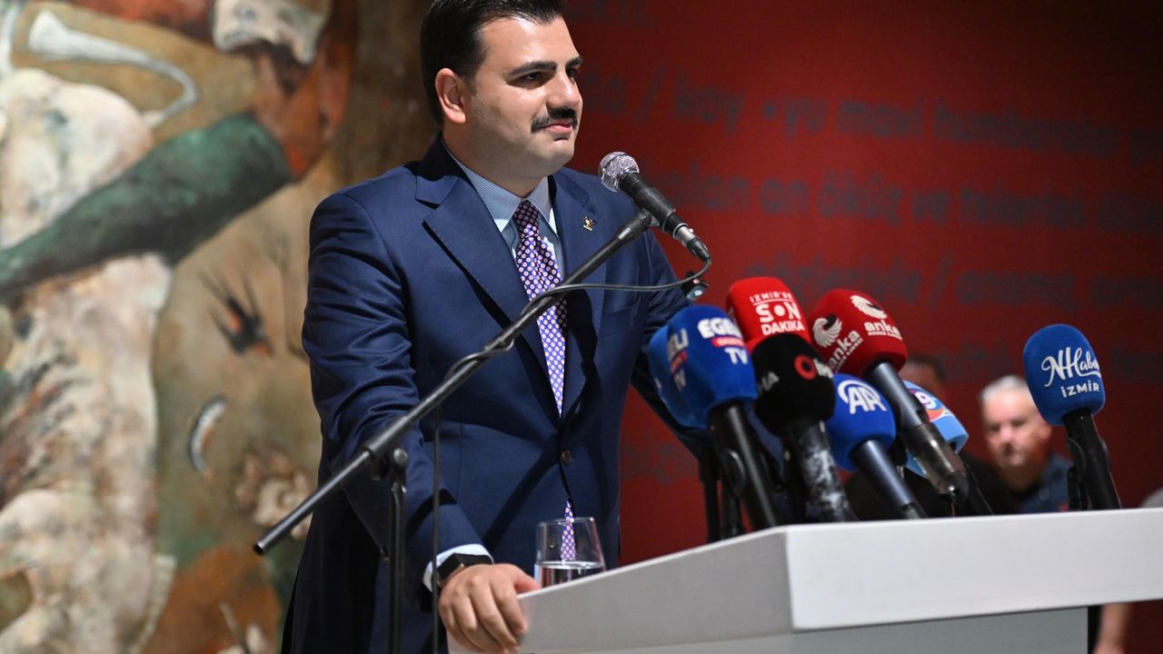 AK Parti İnan, Nazım Hikmet ve Erdoğan'ı Şiir Nedeniyle Hapse Atılmıştır
