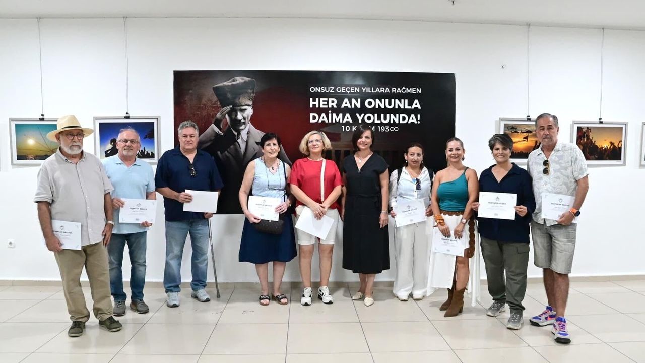 Karabağlar’da 9 Eylül coşkusu fotoğraf sergisiyle yaşatıldı