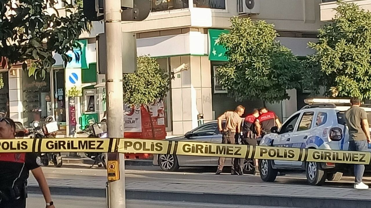 İzmir’de bir banka şubesine soygunu girişimi