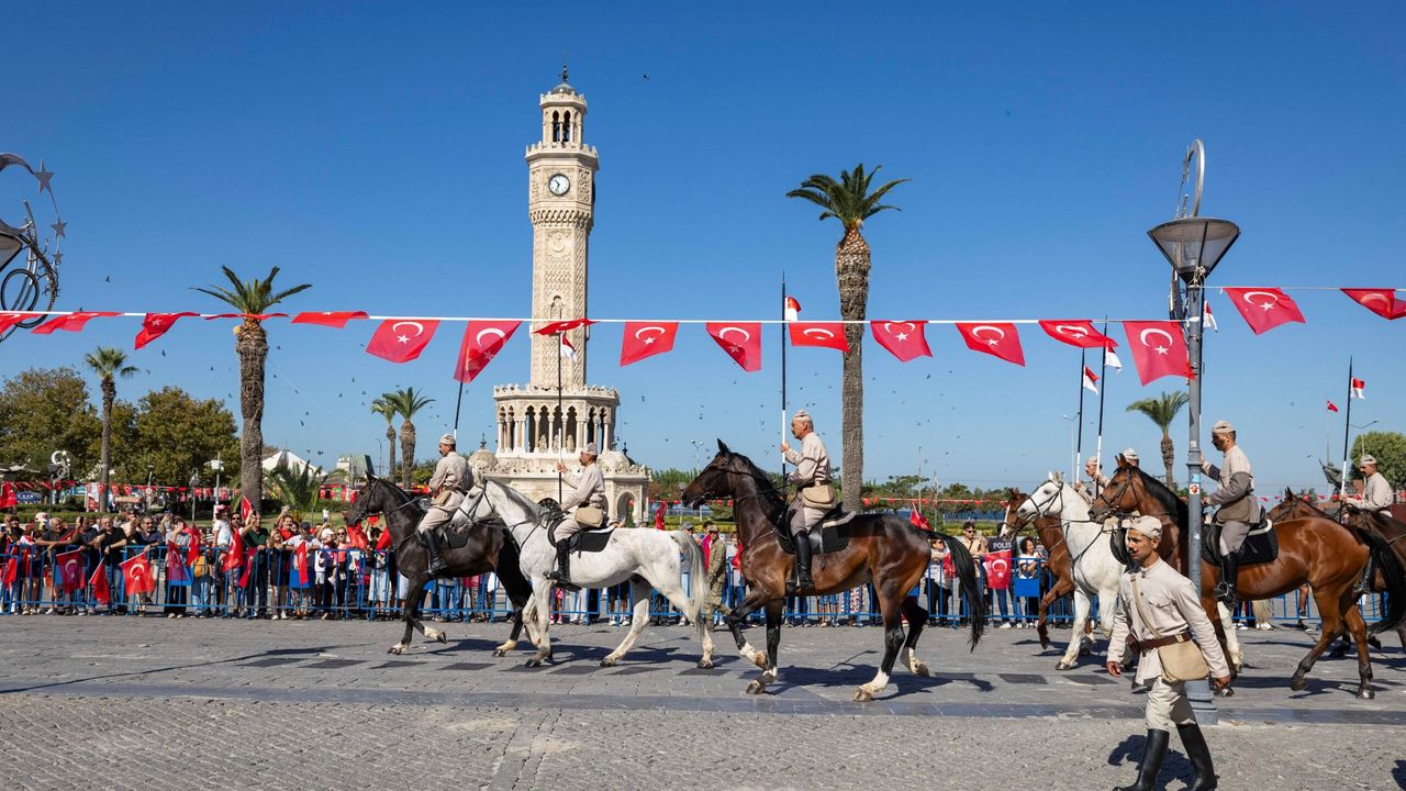 İzmir’de 104. yıl Süvari Birlikleri töreni düzenlendi