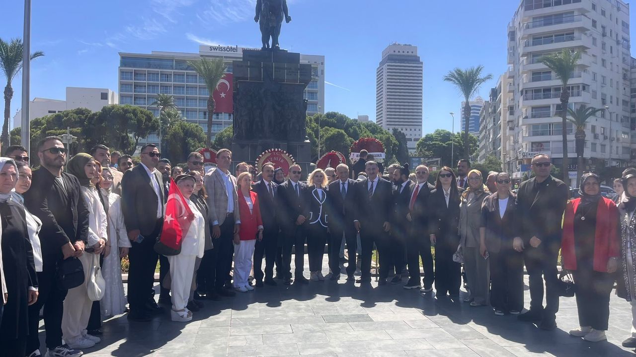 AK Parti İzmir’den 9 Eylül’de çelenk töreni