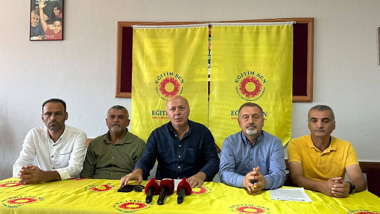 Eğitim Sen, Ücretsiz Yemek ve Okul Bütçe Sorunlarını Eleştirdi
