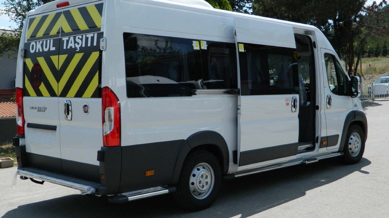 İzmir'de öğrenci servis ücretlerine ikinci zam gündemde